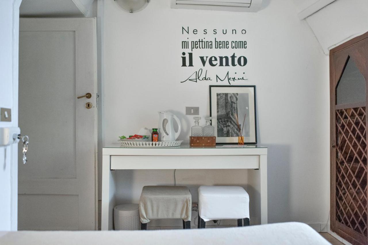 Le Stanze Del Poeta Bed and Breakfast Lecce Esterno foto