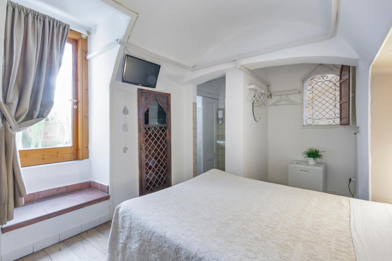 Le Stanze Del Poeta Bed and Breakfast Lecce Esterno foto